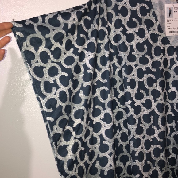 Simply Noelle Blue White Printed Oversized Tunic - Picture 5 of 7